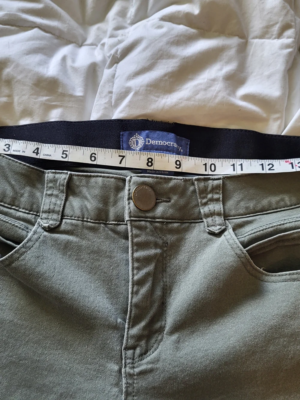 Democracy Sz 8 AB Solution, Olive Green Knee-Length Women's Bermuda Shorts - Picture 5 of 7